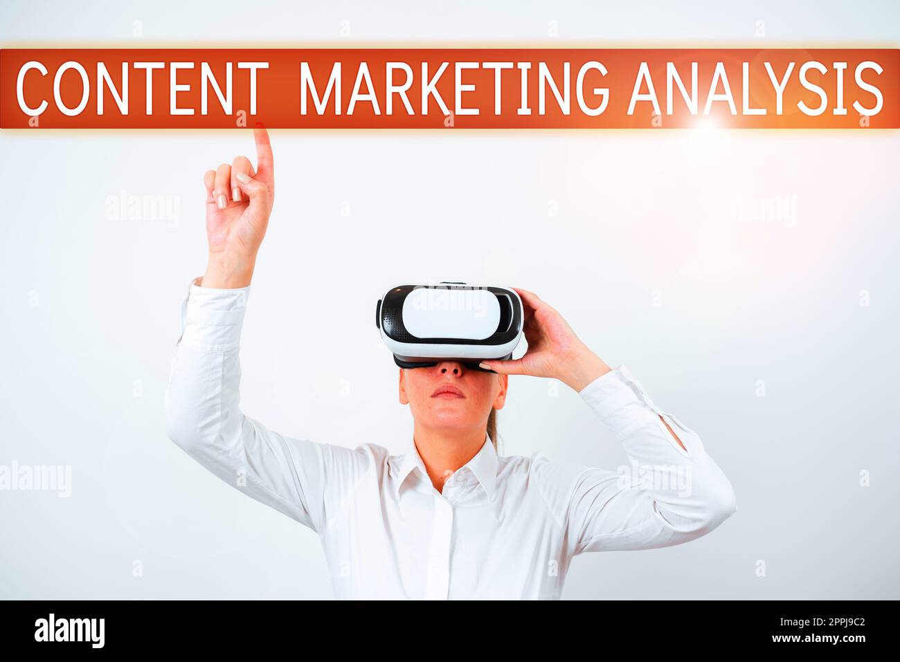Testo che mostra l'analisi di marketing dei contenuti di ispirazione. La panoramica aziendale prevede la creazione e la condivisione di materiale online Foto Stock