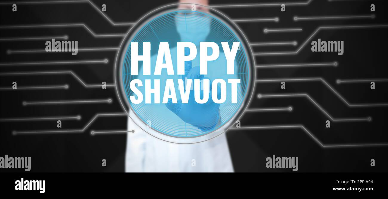 Testo che mostra l'ispirazione Happy Shavuot. Parola per le festività ebraiche che commemorano la rivelazione dei dieci Comandamenti Foto Stock