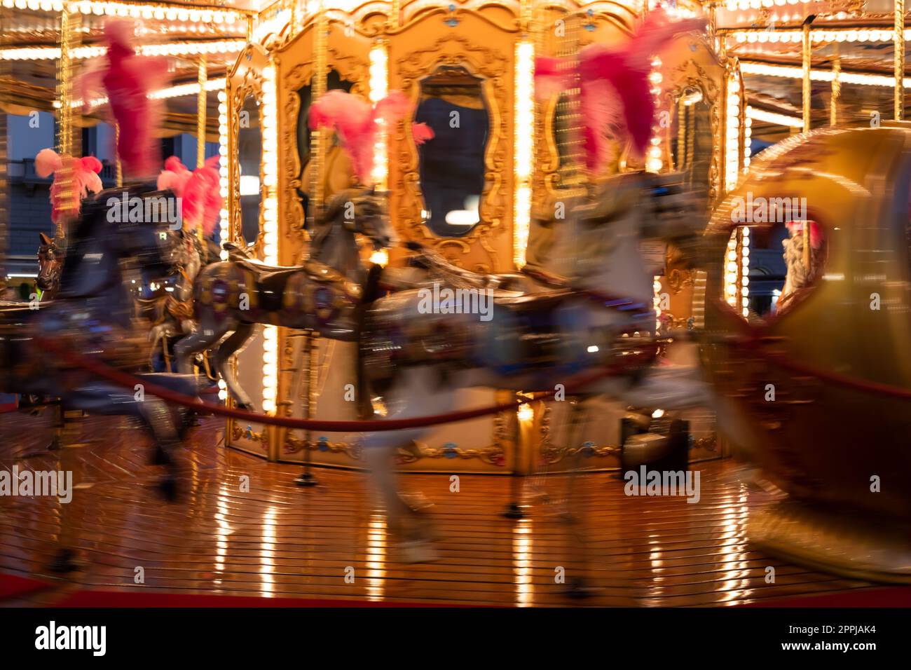 Carosello goffrato vintage. Design retrò, nostalgia. Foto Stock