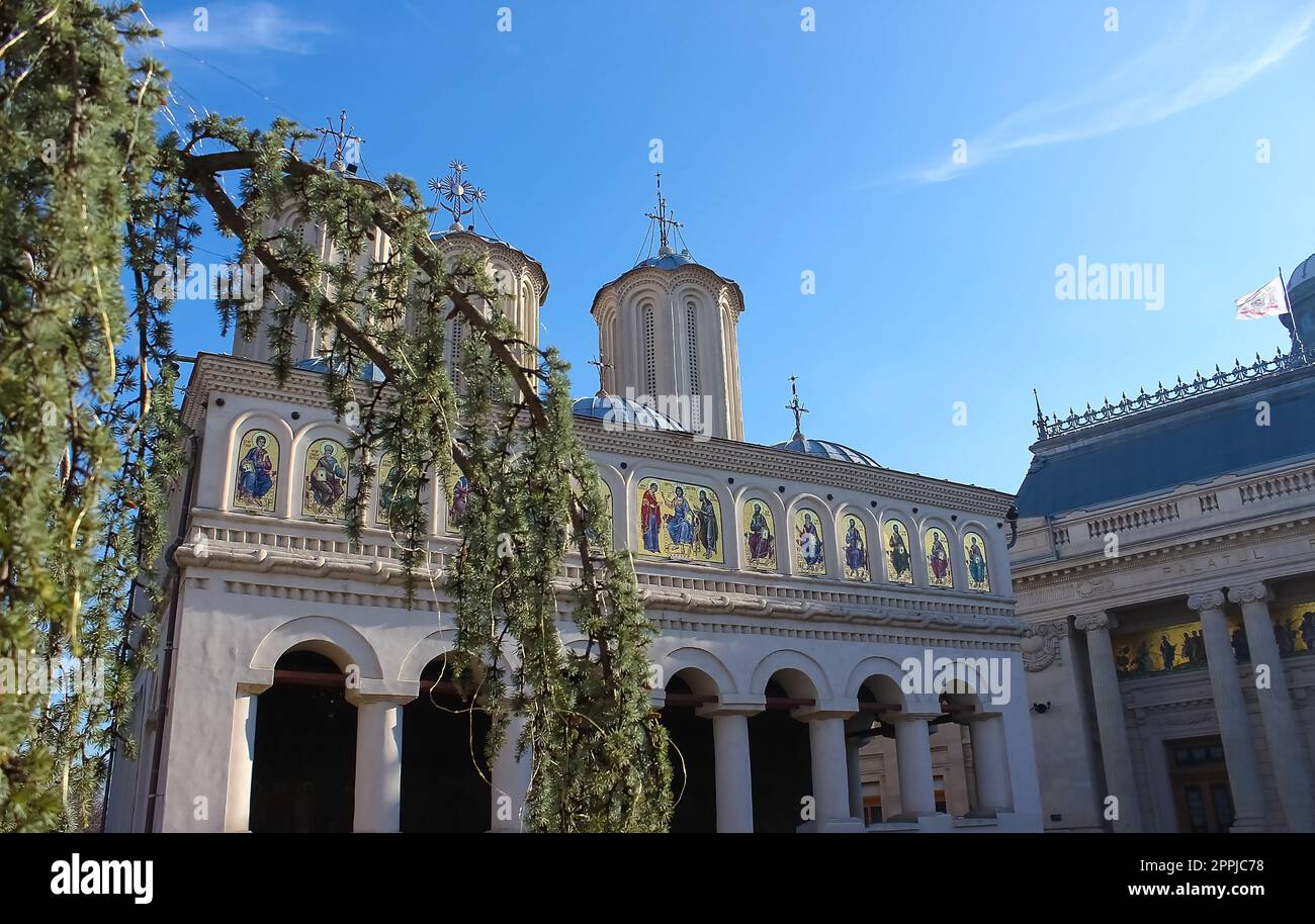 Facciata della cattedrale patriarcale di Bucarest, Romania - Europa Foto Stock