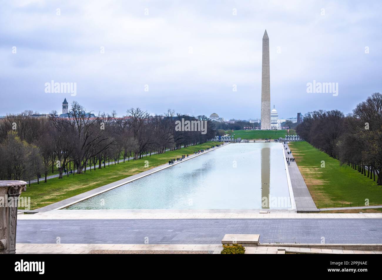 National Mall a Washington DC View, piscina riflettente e monumento di Washington Foto Stock