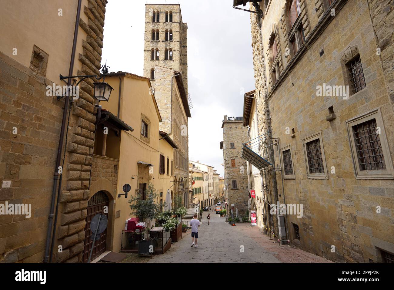 AREZZO, ITALIA - 24 GIUGNO 2022: Storica città medievale di Arezzo, Toscana, Italia Foto Stock