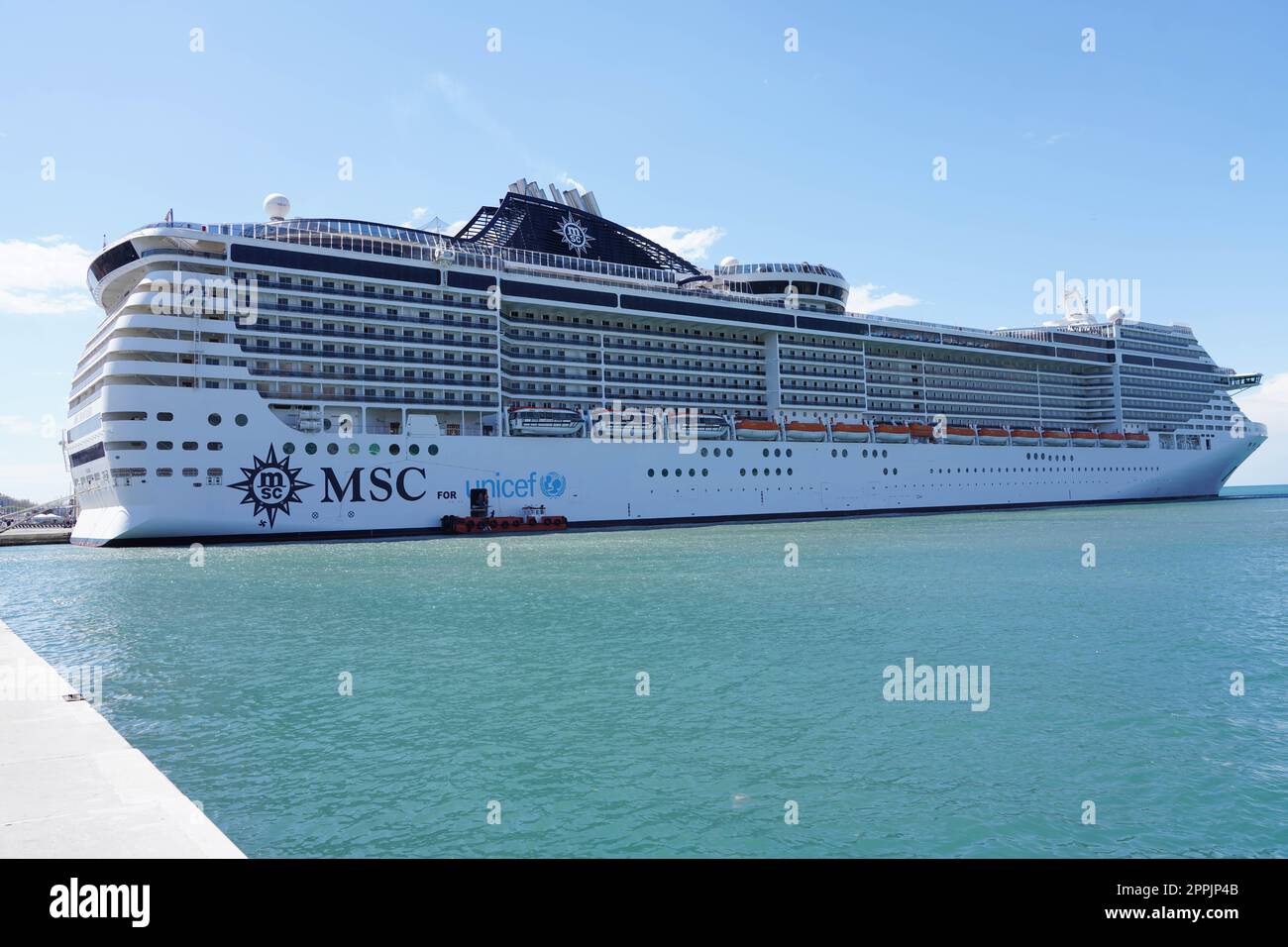 TRIESTE, 16 APRILE 2022: MSC Fantasia è una nave da crociera di proprietà e gestita da MSC Cruises Foto Stock