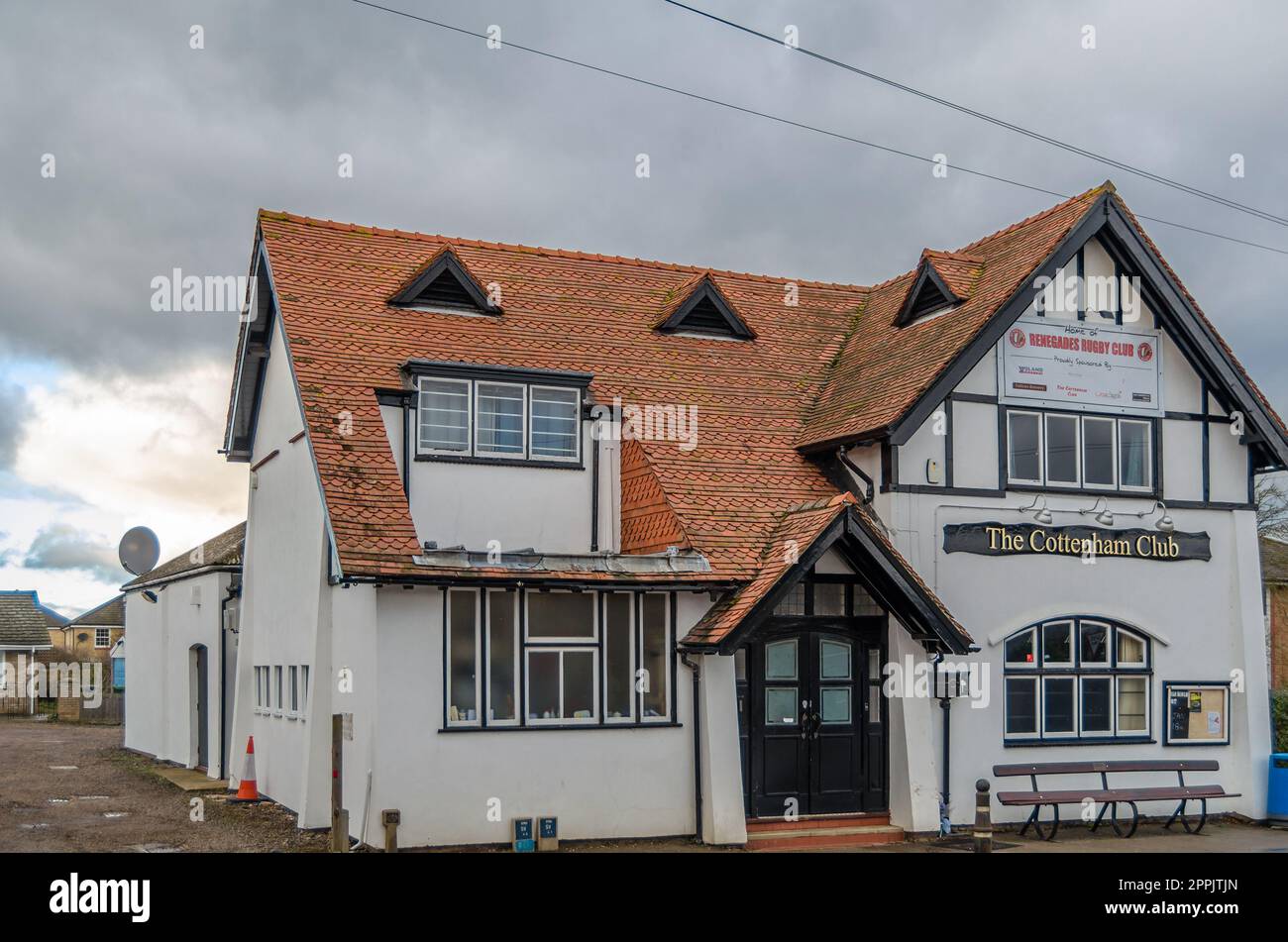 COTTENHAM, INGHILTERRA, Regno Unito - 30 DICEMBRE 2013: Architettura tipica inglese nel villaggio di Cottenham, Cambridgeshire, Inghilterra, Regno Unito Foto Stock