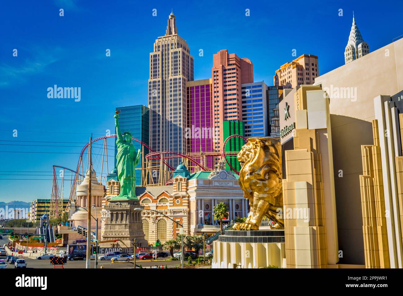 Vista sull'hotel e il casinò resort di New York e hakkasan sulla Strip di Las Vegas, Nevada Foto Stock
