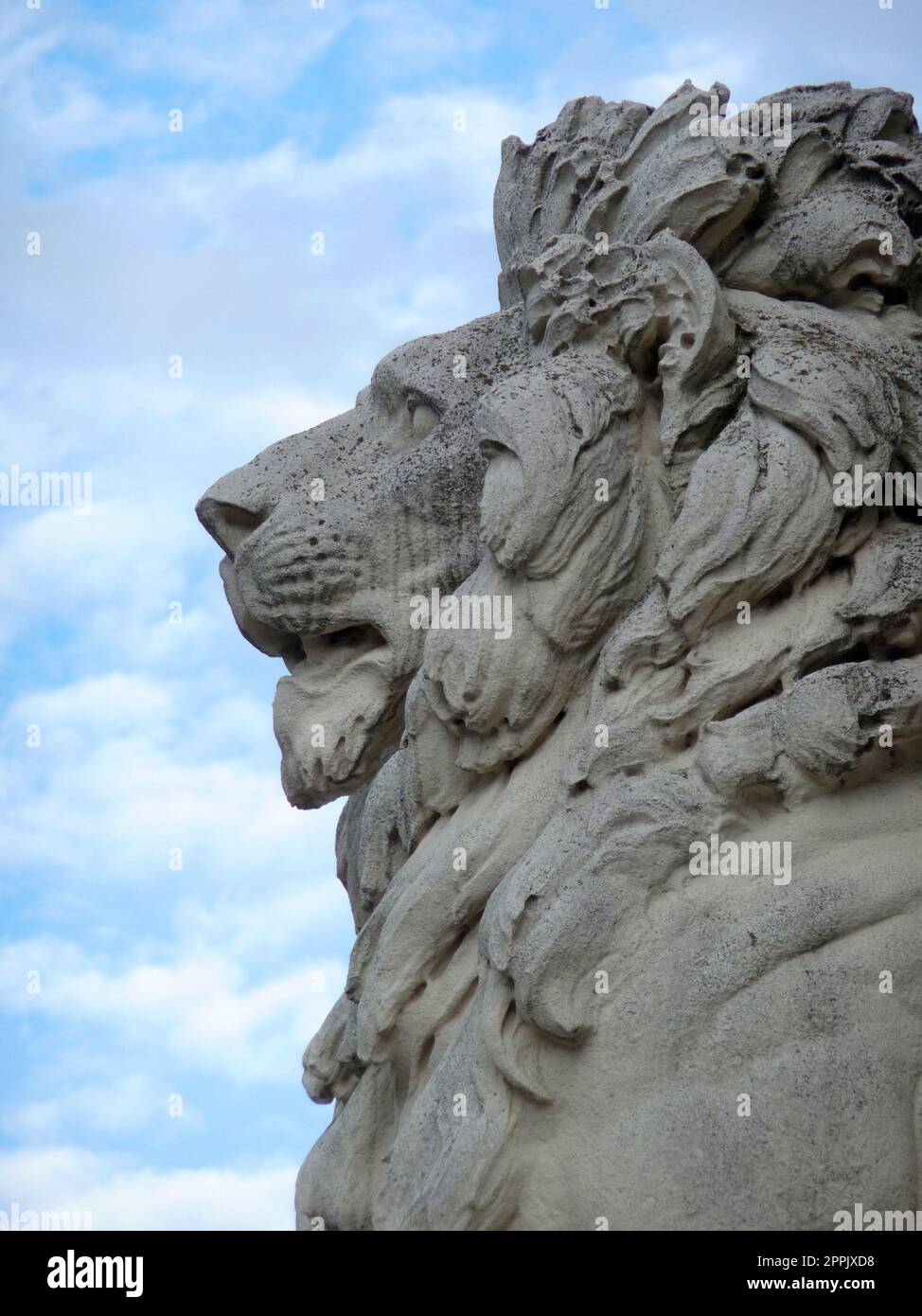 Una scultura di un leone Foto Stock