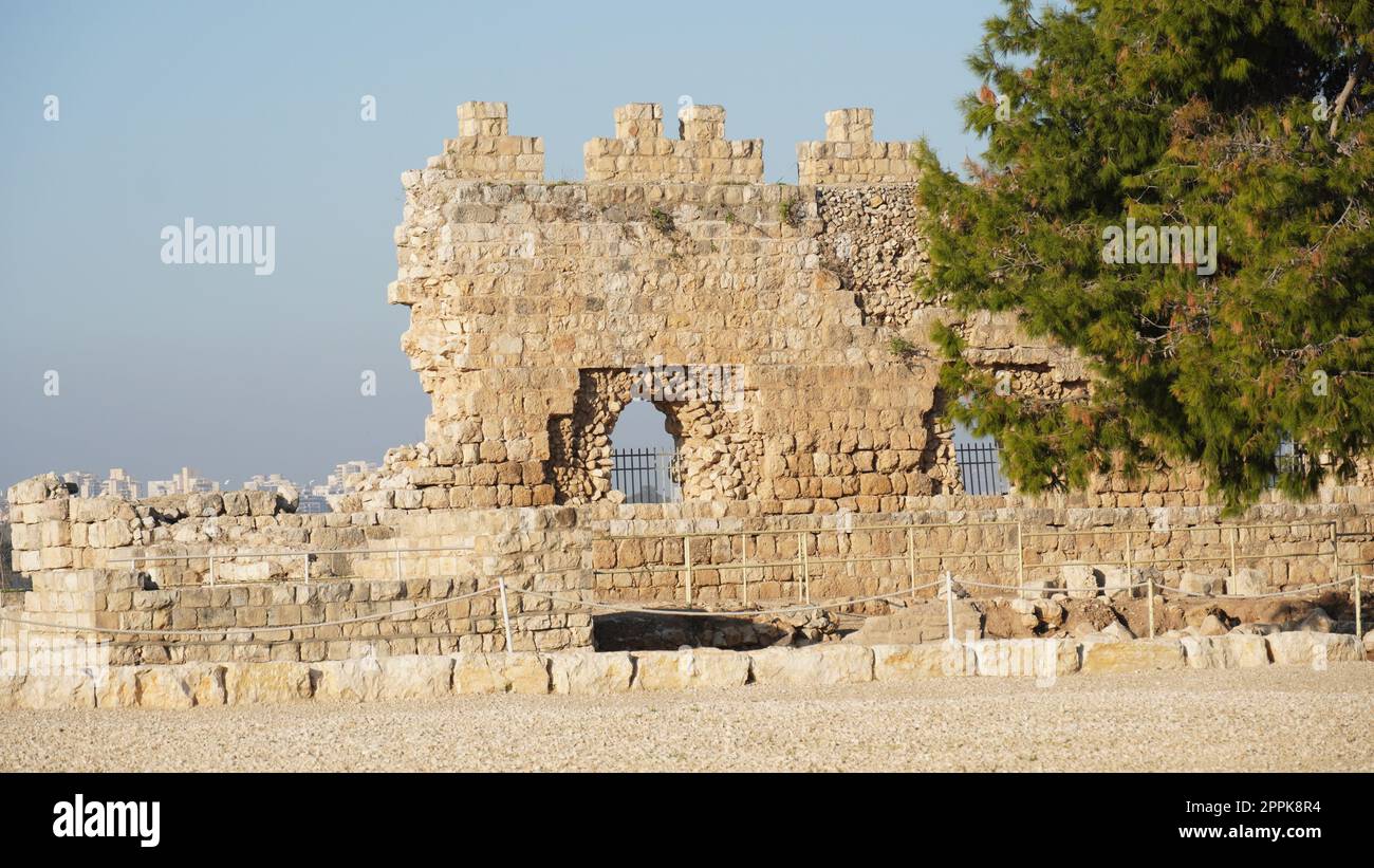 Mura del vecchio castello di Antipatris, Tel Afek, Israele. Conosciuta anche come BINAR Bashi, Antipatris divenne una fortezza ottomana in epoca medievale. Foto Stock