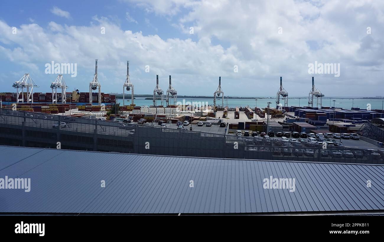 Molti container a Port Miami, uno dei più grandi porti di carico degli Stati Uniti. Foto Stock