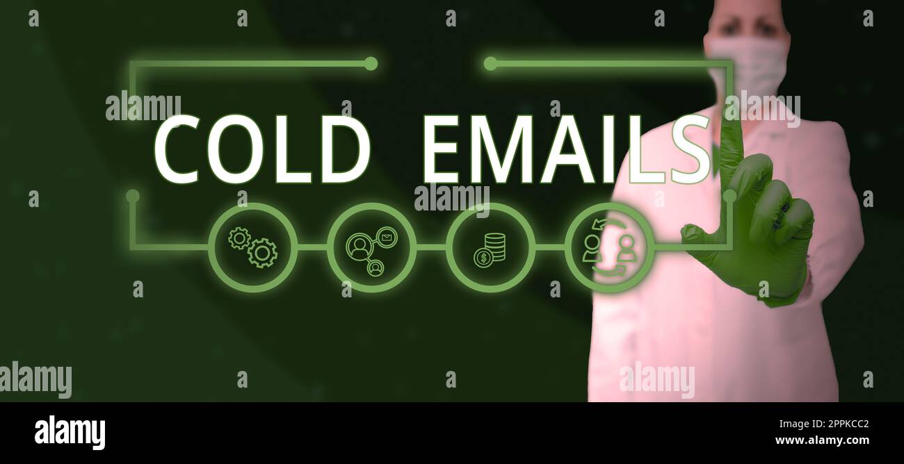 Cartello di testo che mostra le e-mail a freddo. Panoramica aziendale e-mail non richiesta inviata a un destinatario senza contatto preventivo Foto Stock