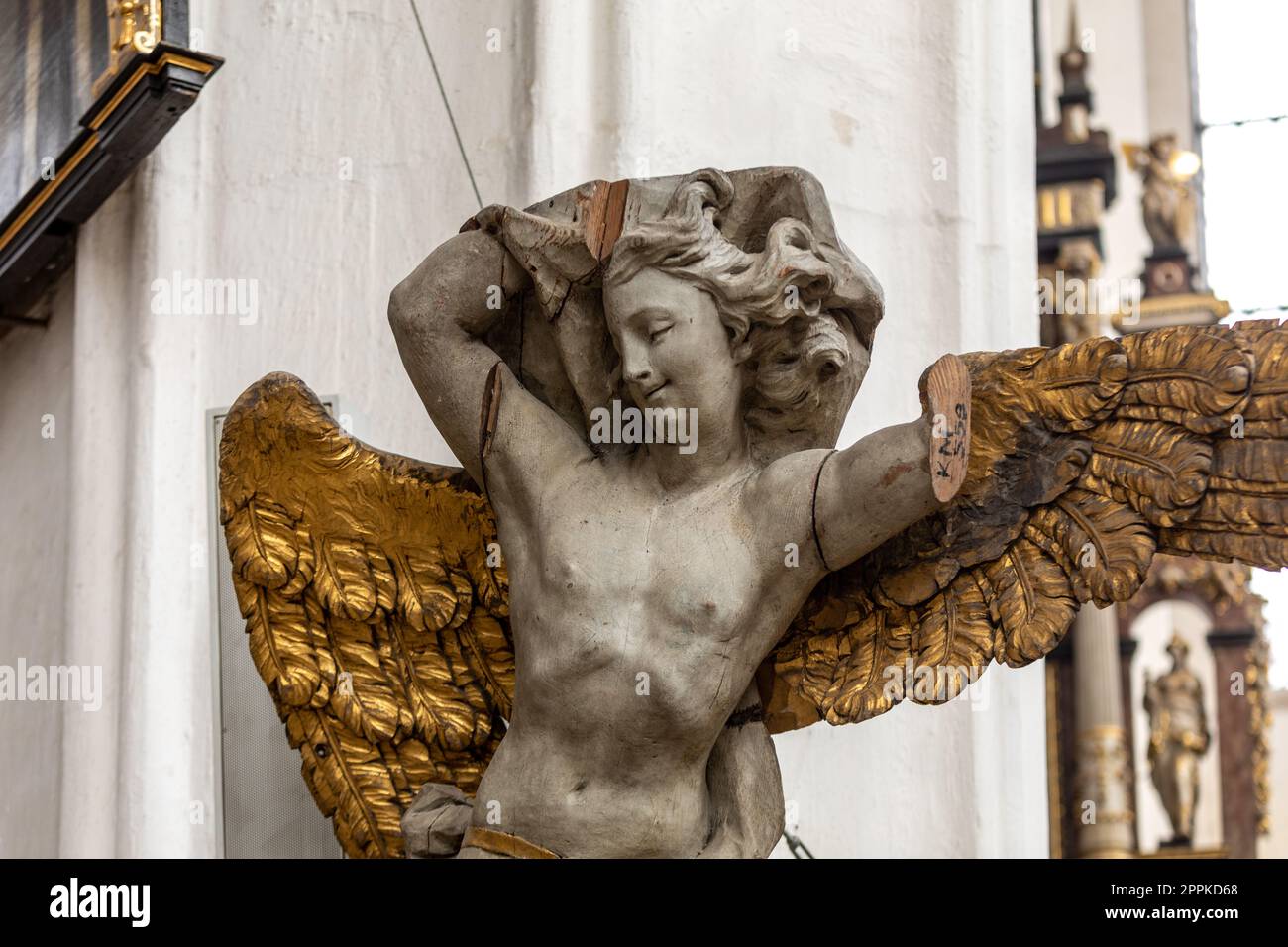 Scultura barocca di angelo a St. Maria a Danzica. Polonia Foto Stock