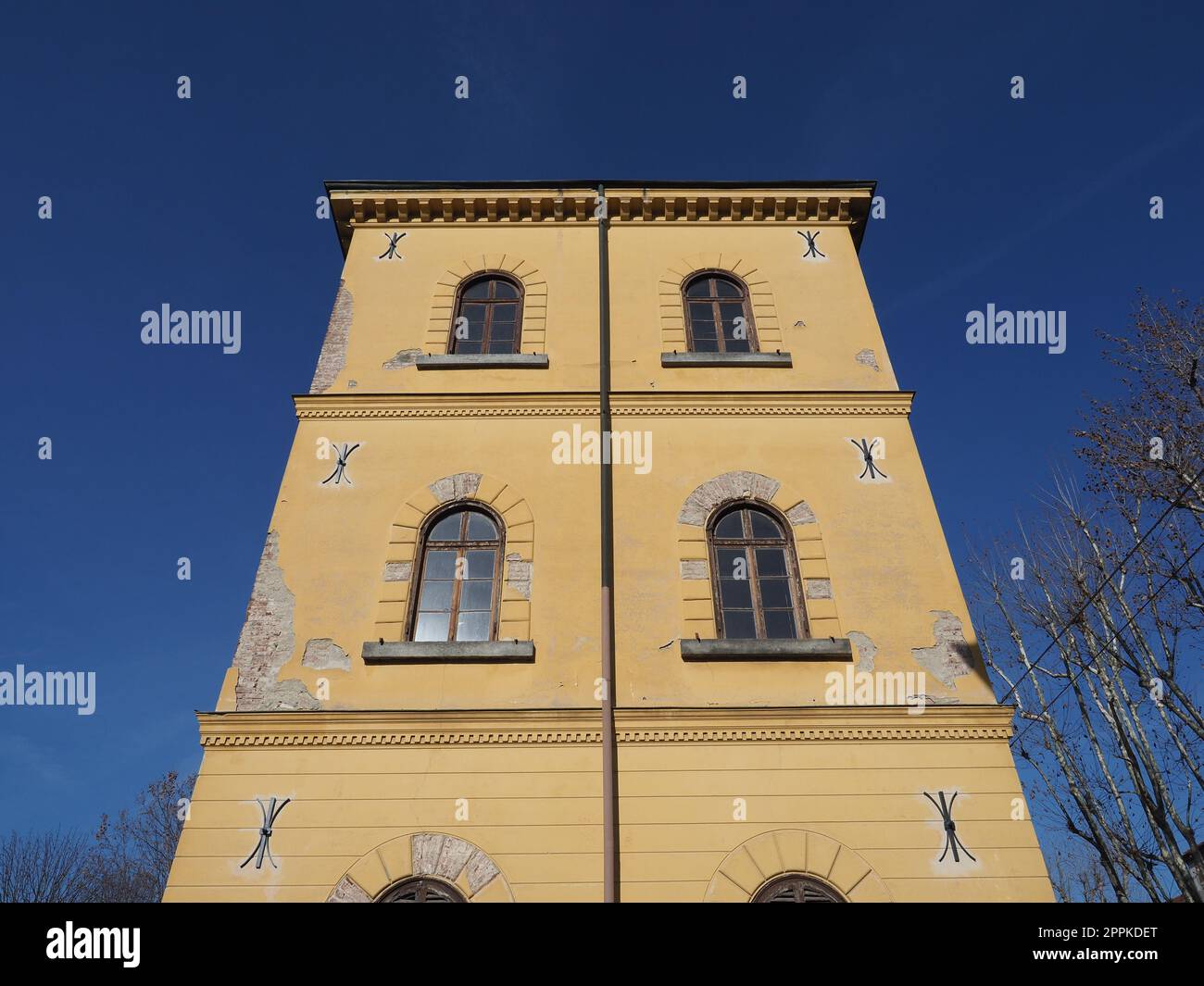 La Certosa ex monastero e portale d'ingresso all'asilo folle a Collegno Foto Stock
