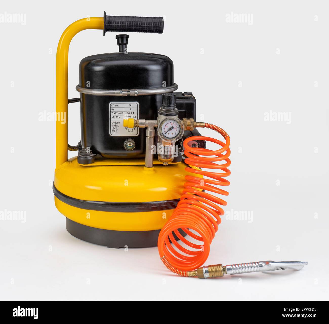 Compressore dell'aria sul retro bianco Foto Stock