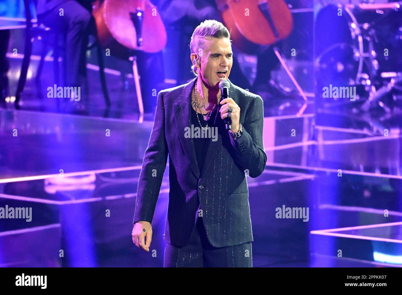 Robbie Williams, scommetto che...? Dalle sale espositive, Friedrichshafen, 19.11.2022 Foto Stock