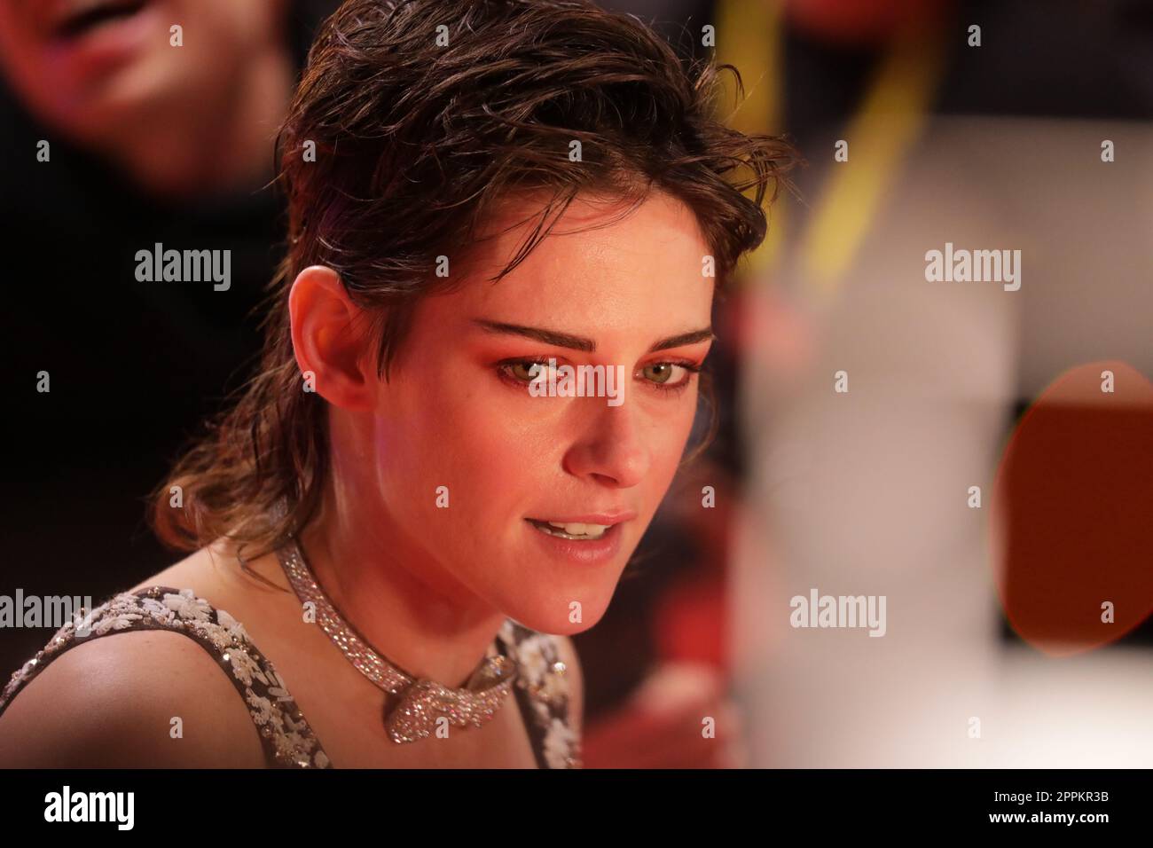 Cerimonia di apertura Red Carpet durante il 73° Berlinale International Film Festival Berlin al Berlinale Palast il 16 febbraio 2023 a Berlino con il presidente della giuria internazionale Kristen Stewart partecipa alla premiere "She Came to me". Foto Stock
