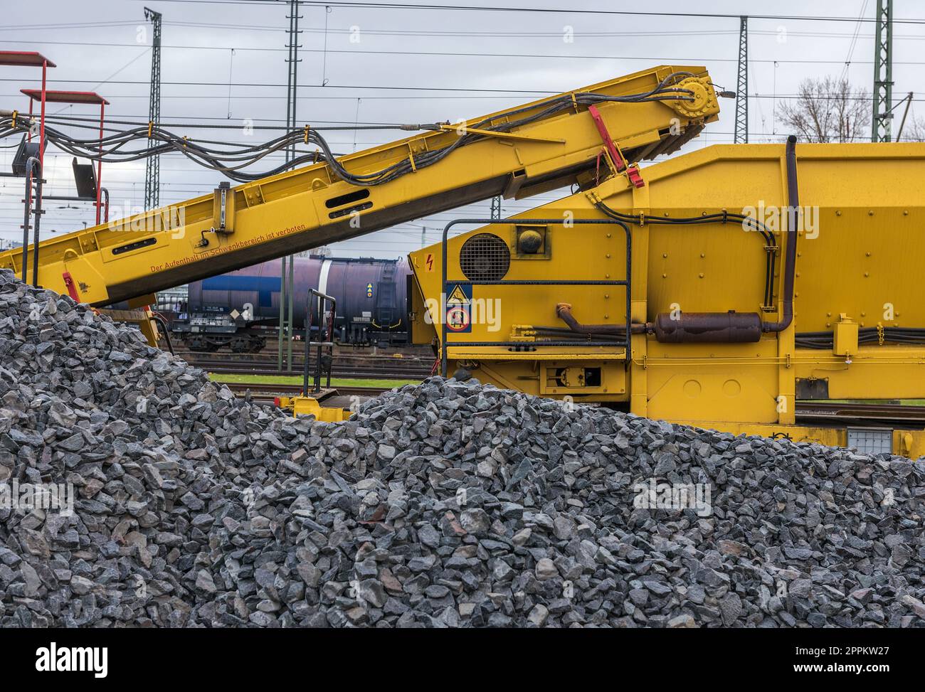 Carri da costruzione in un'area di stoccaggio delle Ferrovie federali tedesche Foto Stock