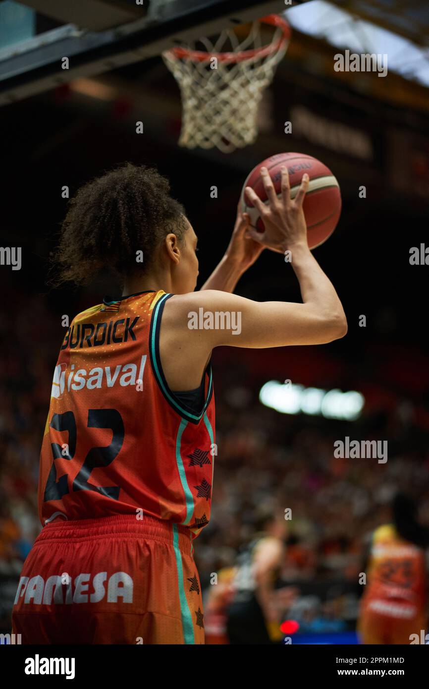 Valencia, Spagna. 23rd Apr, 2023. AWA Fam of Valencia Basket in azione durante le quarti di finale di Play Off di Liga Endesa al Padiglione Fuente de San Luis.Valencia Basket 77:35 Movistar Estudiantes (Photo by Vicente Vidal Fernandez/SOPA Images/Sipa USA) Credit: Sipa USA/Alamy Live News Foto Stock