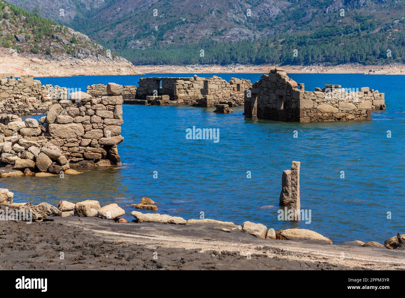 Antiche rovine di Vilarinho das Furnas Foto Stock