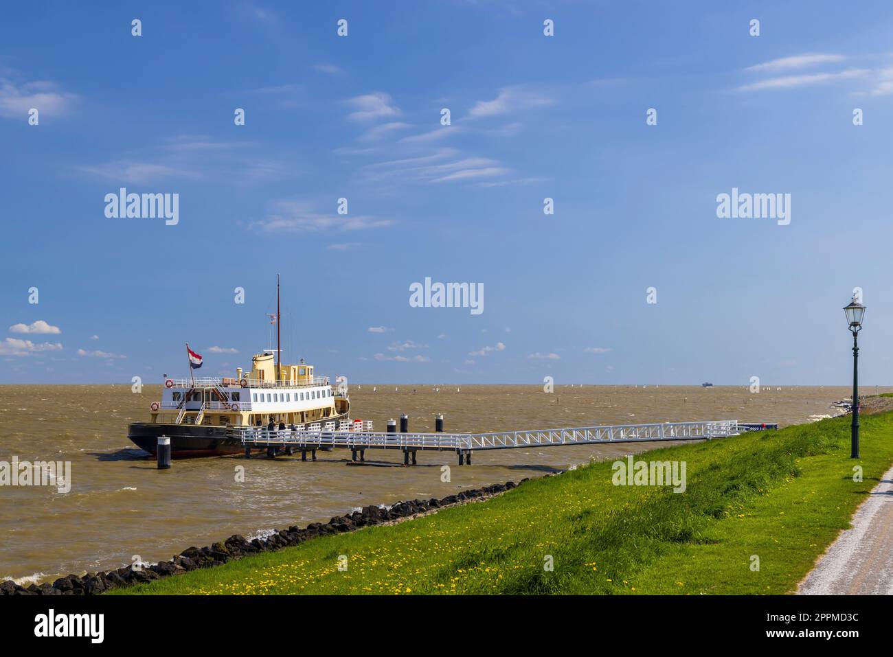 Nave da crociera storica, Medemblik, Paesi Bassi Foto Stock