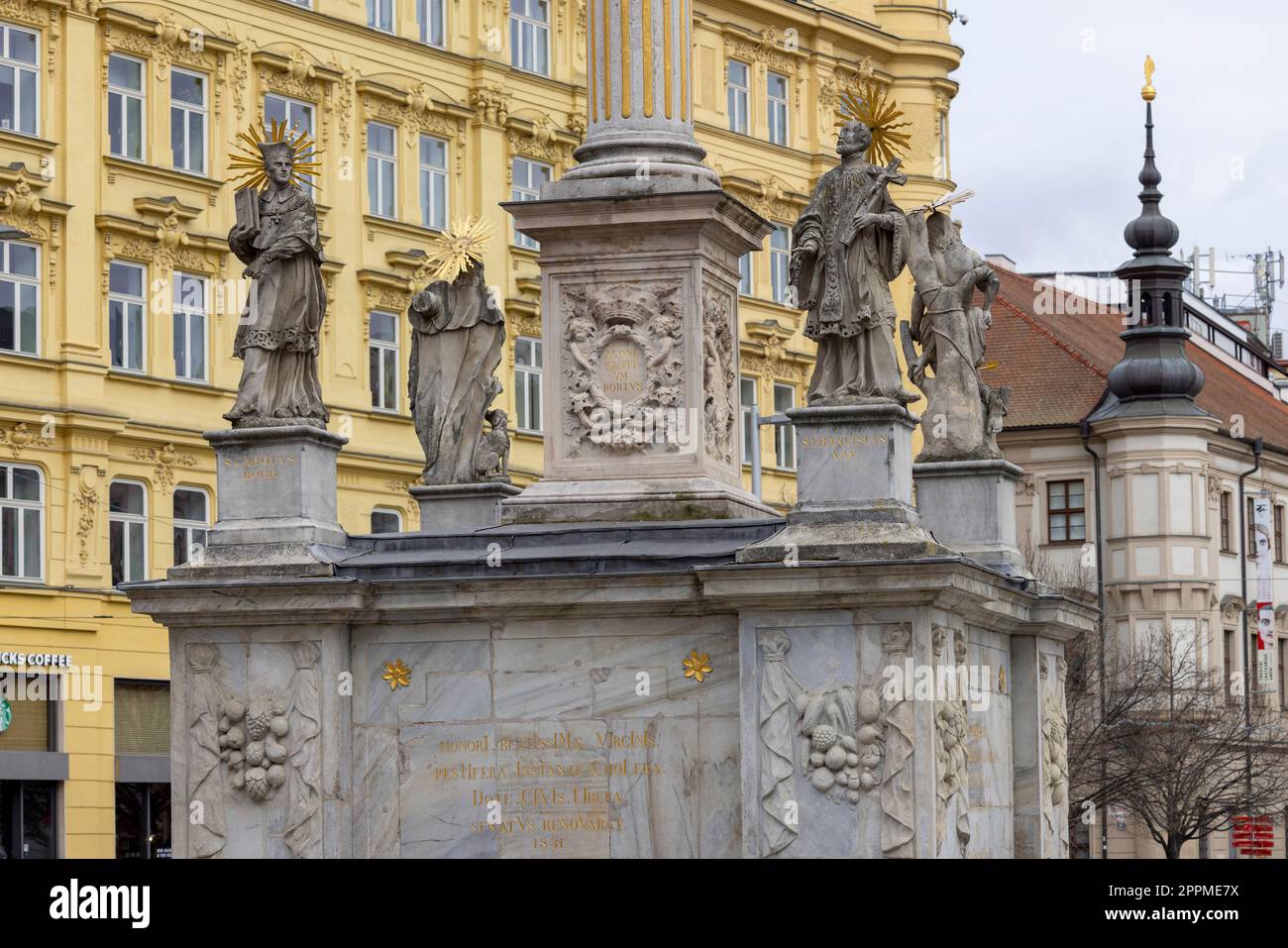 Colonna della peste (Morovy sloup) situata in Piazza della libertà, Brno, Repubblica Ceca Foto Stock