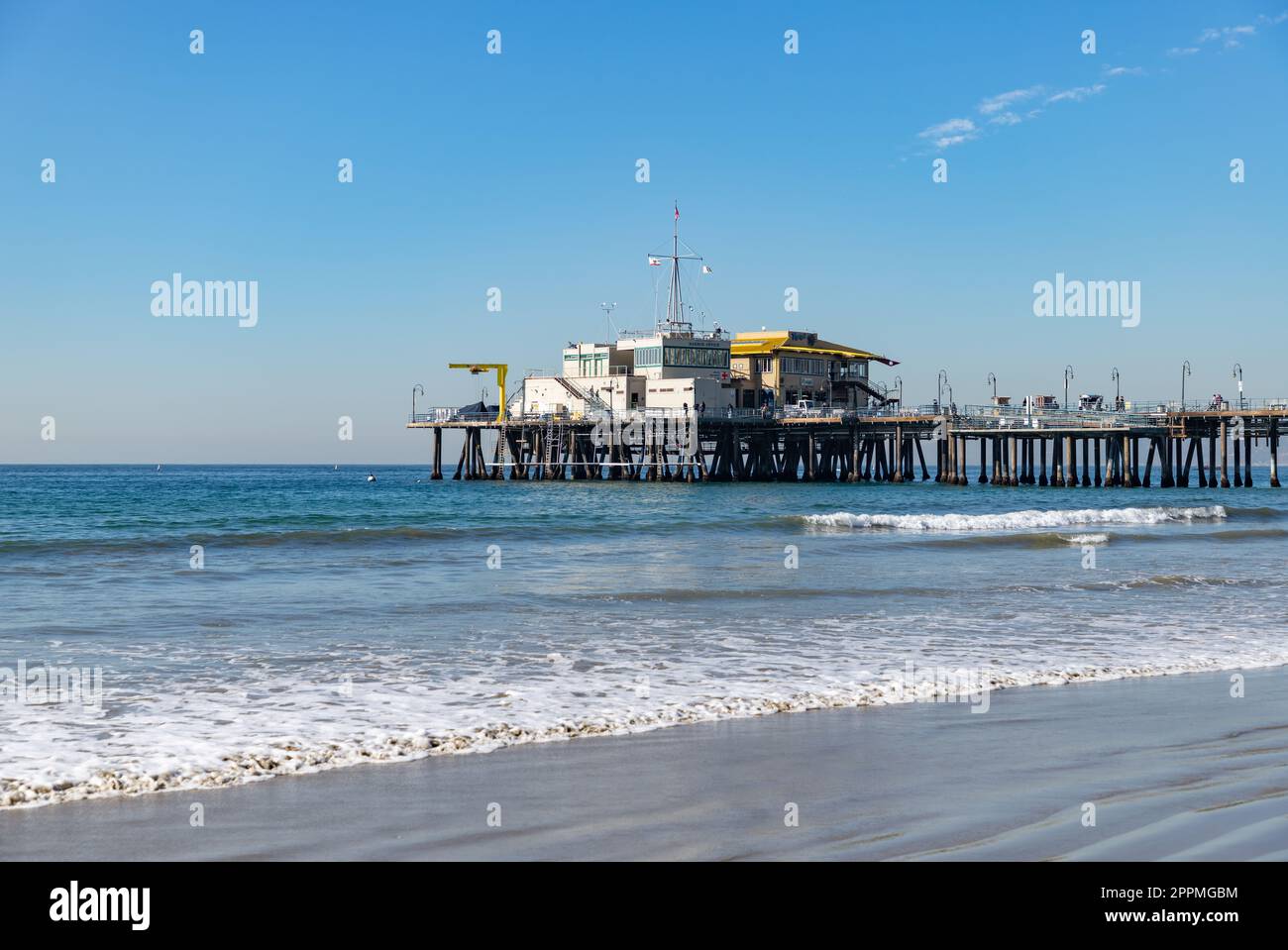 Molo e spiaggia di Santa Monica Foto Stock
