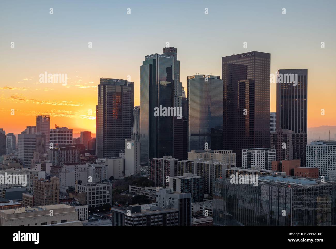 Il centro cittadino di Los Angeles al tramonto Foto Stock