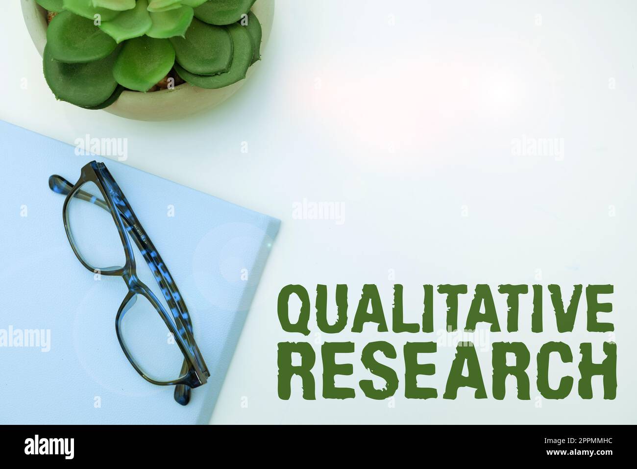 Scrittura a mano segno di ricerca qualitativa. Parola per certificato per svolgere un lavoro competente con esperienza Foto Stock