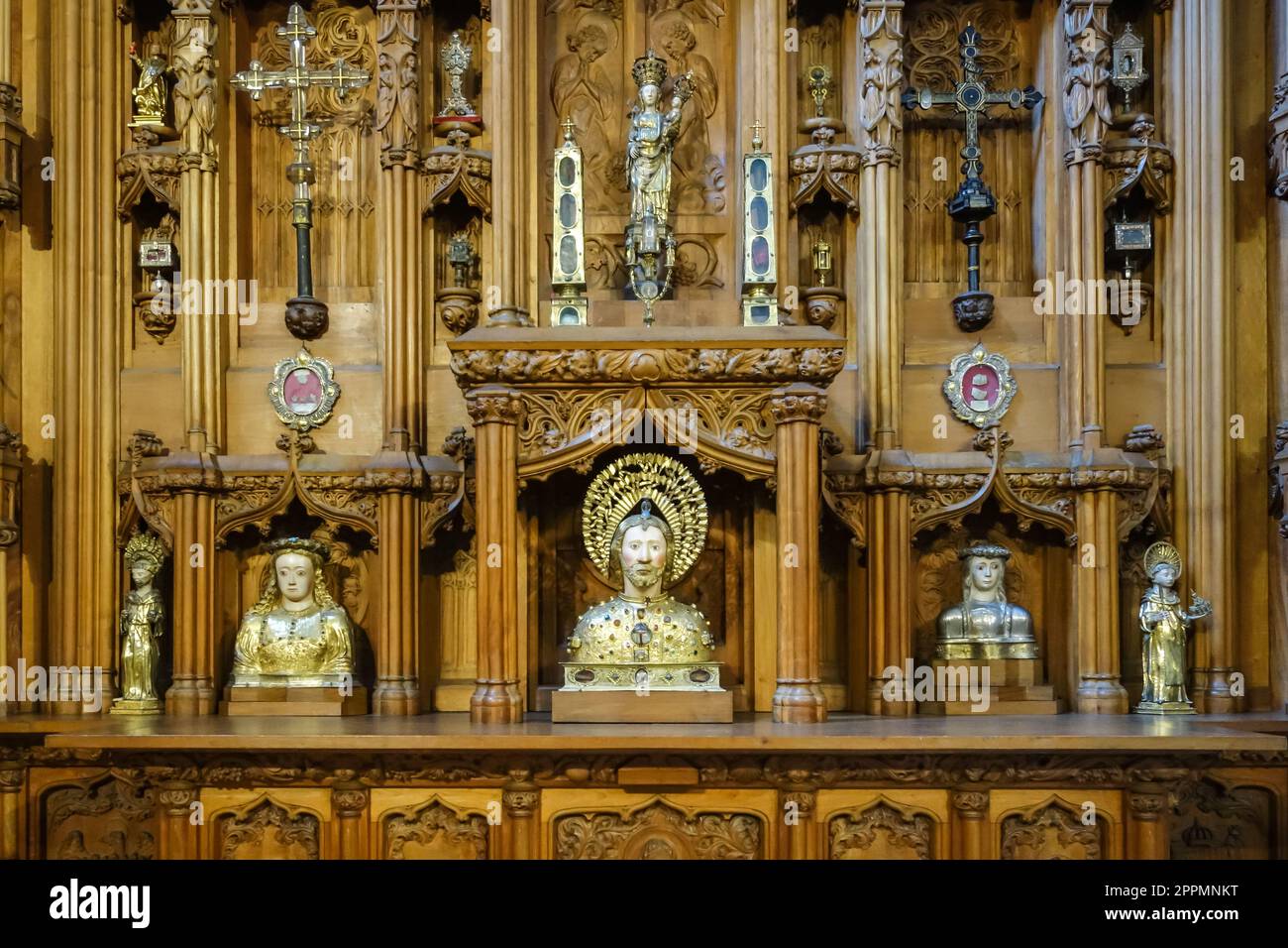 Altare di legno nella Cattedrale di Santiago de Compostela, Galizia, Spagna Foto Stock