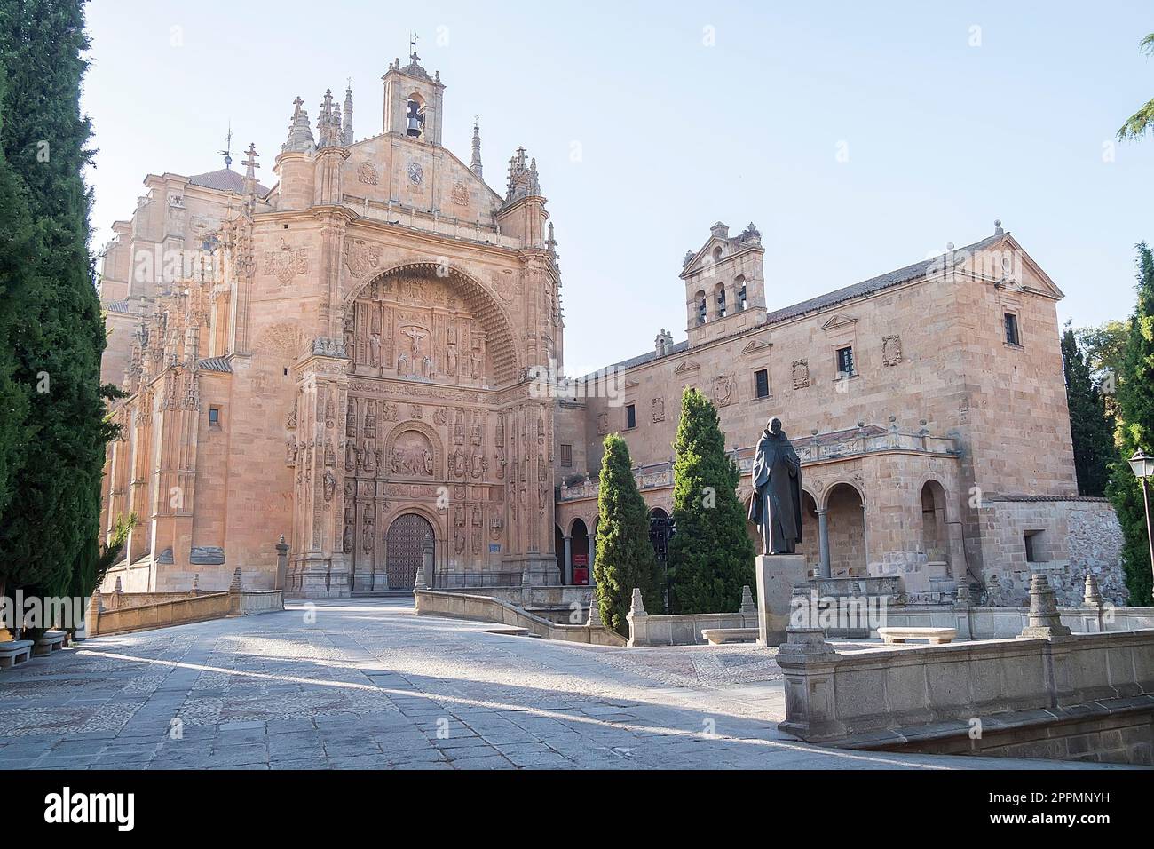 Vista esterna facciata del convento di San Esteban a Salamanca (Spagna) Foto Stock