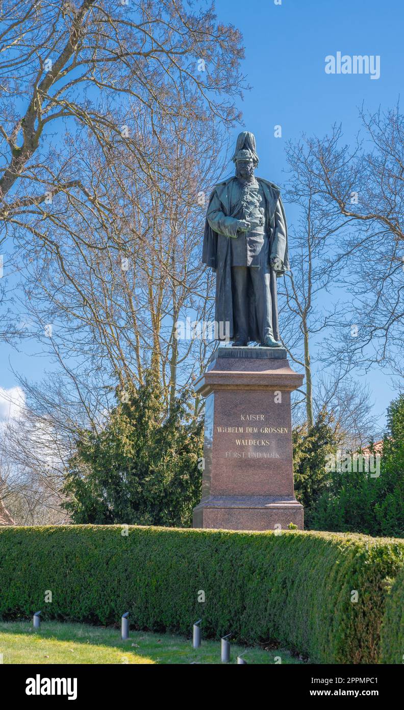 Monumento e statua dell'imperatore Guglielmo il grande Foto Stock