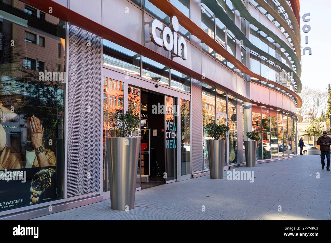 Negozio di marca Coin a Tirana, Albania Foto Stock