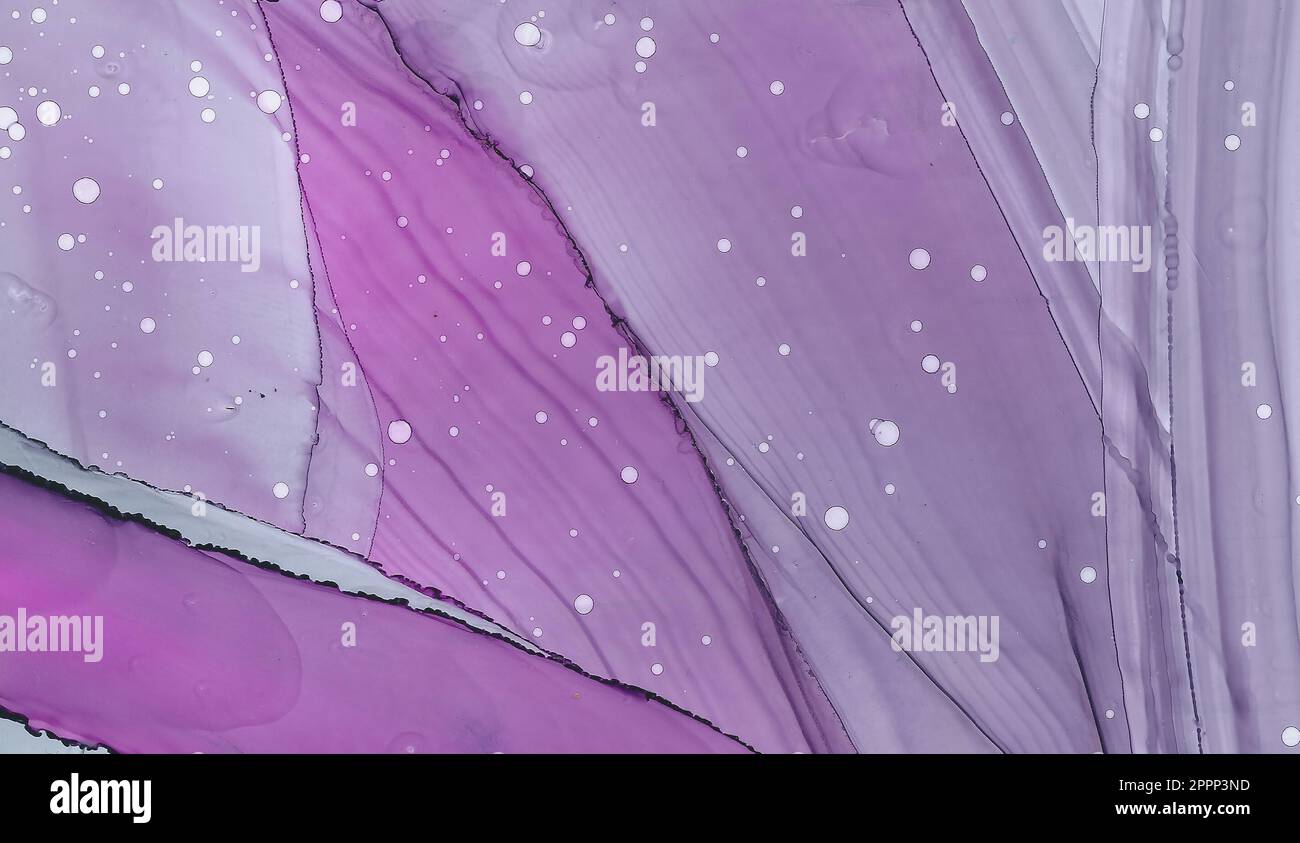 superficie di carta sintetica con inchiostro rosa e grigio, tessuto marmoreo e tecnica di verniciatura a liquido, con spruzzi e gocce e linea fine Foto Stock