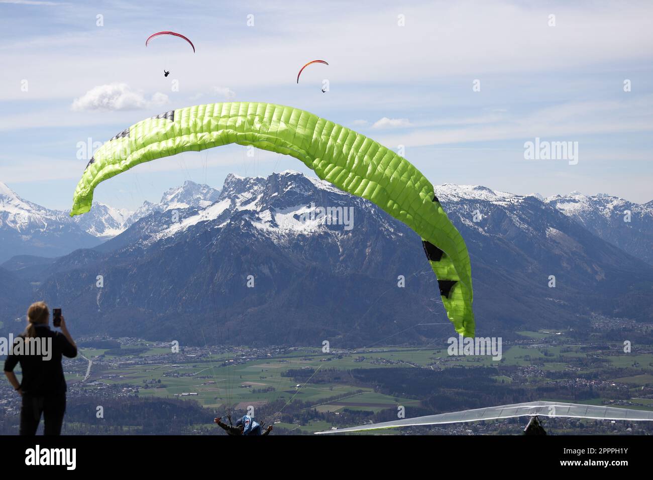 parapendio nelle alpi austriache Foto Stock