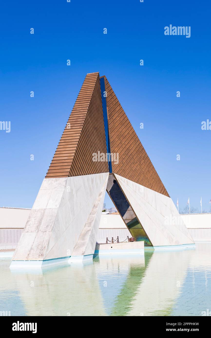 Monumento aos Combatentes do Ultramar, Monumento ai combattenti d'oltremare, Belem, Lisbona, Portogallo, Europa Foto Stock