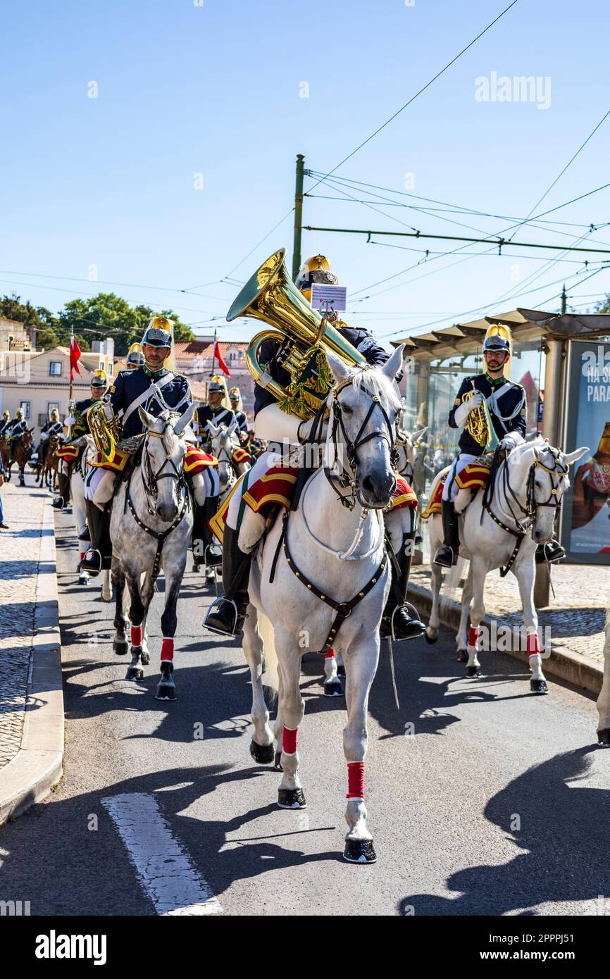 Guardia Nazionale Repubblicana (GNR - Guarda Nacional Republicana), solenne Render della Guardia, cerimonia del Cambio della Guardia, Belem, Lisbona, Portogallo Foto Stock