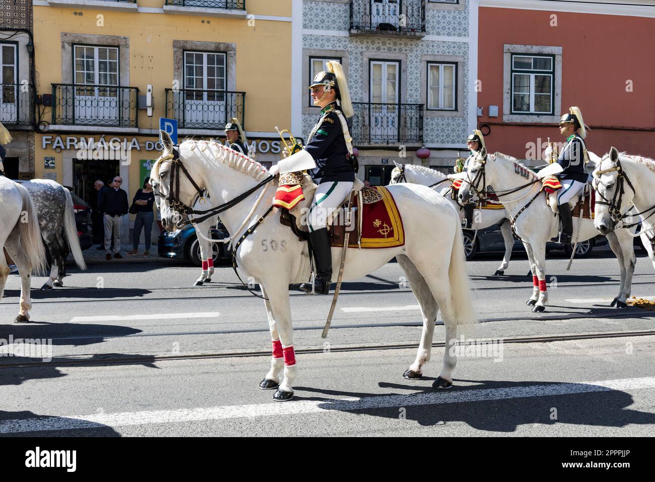 Guardia Nazionale Repubblicana (GNR - Guarda Nacional Republicana), solenne Render della Guardia, cerimonia del Cambio della Guardia, Belem, Lisbona, Portogallo Foto Stock