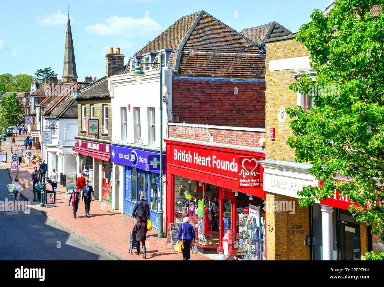 Egham High Street, Egham Surrey, Inghilterra, Regno Unito Foto Stock