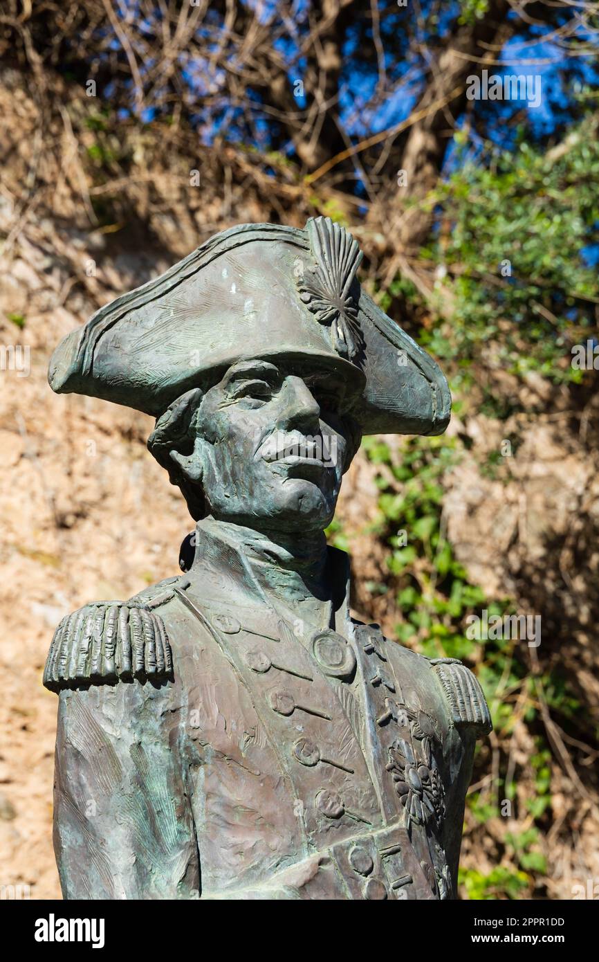 Line Curtain Wall, Bastion Sud. Statua dell'ammiraglio Horatio Nelson, eroe della battaglia di Trafalgar. Eretto il 200th° anniversario della battaglia. S Foto Stock