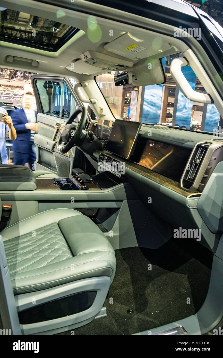 Il SUV elettrico Mengshi M-Hero 917 di Dongfeng in mostra al Salone dell'Auto di Shanghai del 2023. Foto Stock