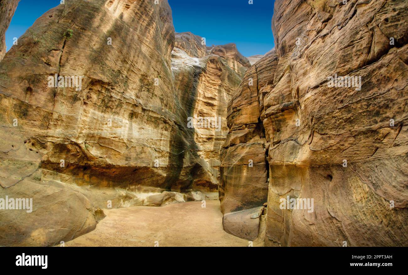 Petra JORDAN imponente architettura e significato storico, così come il suo status di patrimonio dell'umanità dell'UNESCO. Petra è una meta da visitare Foto Stock
