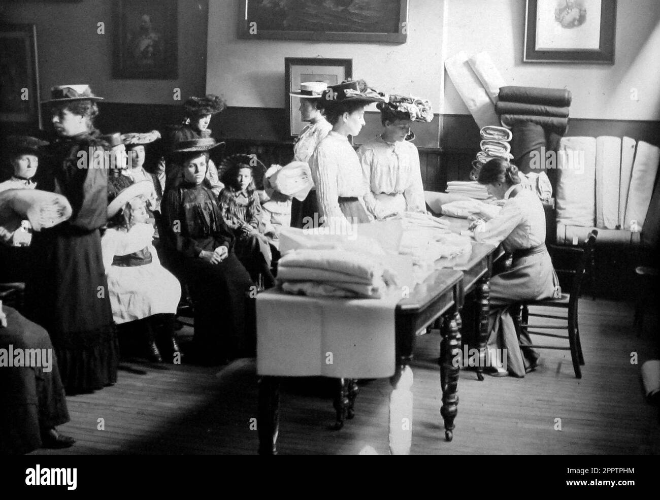 Needlework Guild, Royal Sailors Rest, Portsmouth, inizio 1900s Foto Stock