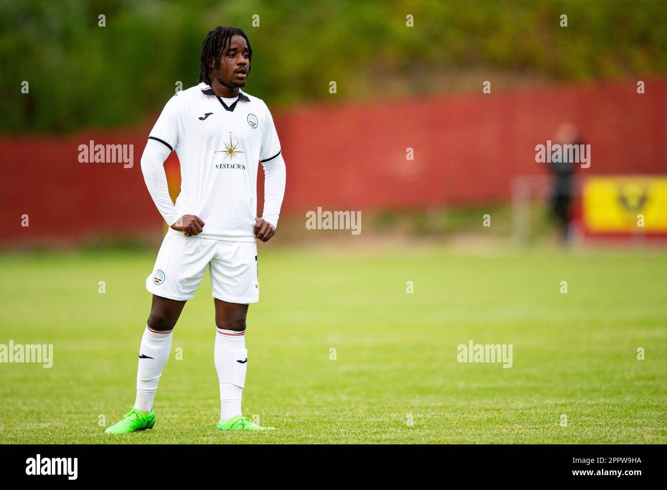 Tarrelle Whittaker di Swansea City in action.Briton Ferry Llansawel v Swansea City U23 in un Pre Season friendly il 27th luglio 2022. Foto Stock