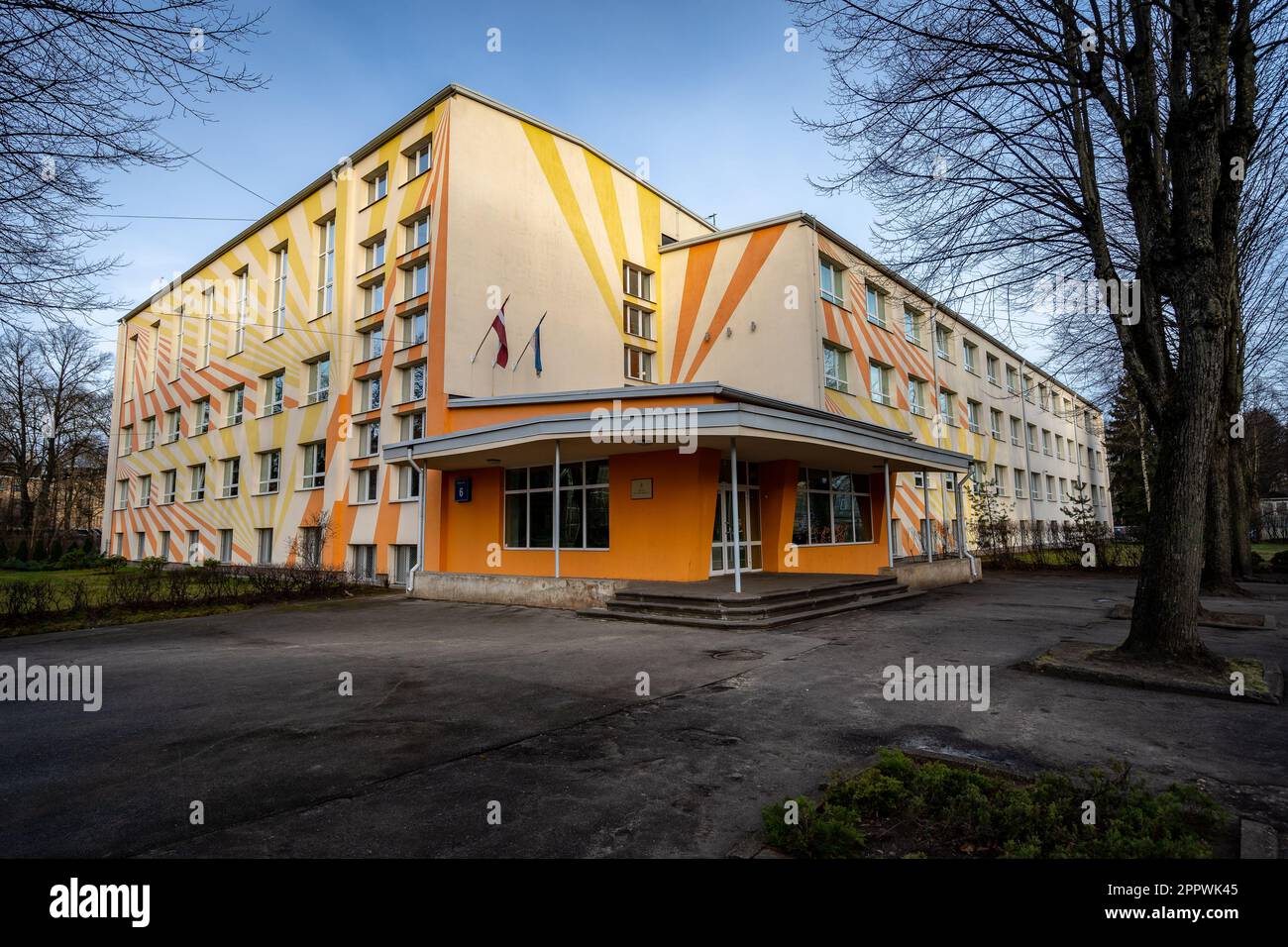 Riga, Lettonia - edificio scolastico di Rigas Arkadijas Foto Stock