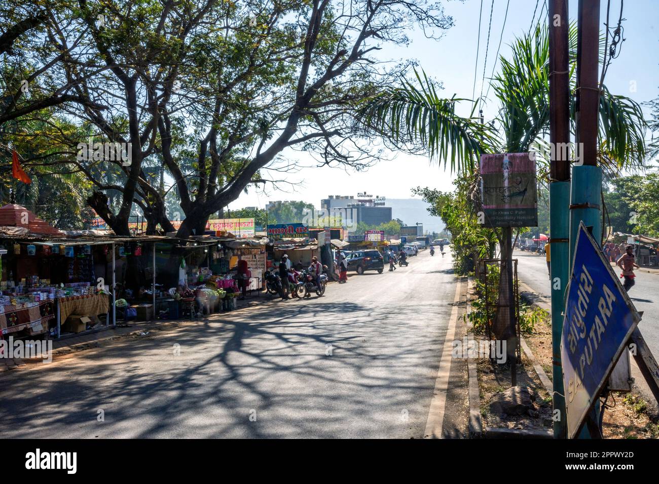 Main Road, Saputara, Gujarat, India, città indiana Foto Stock