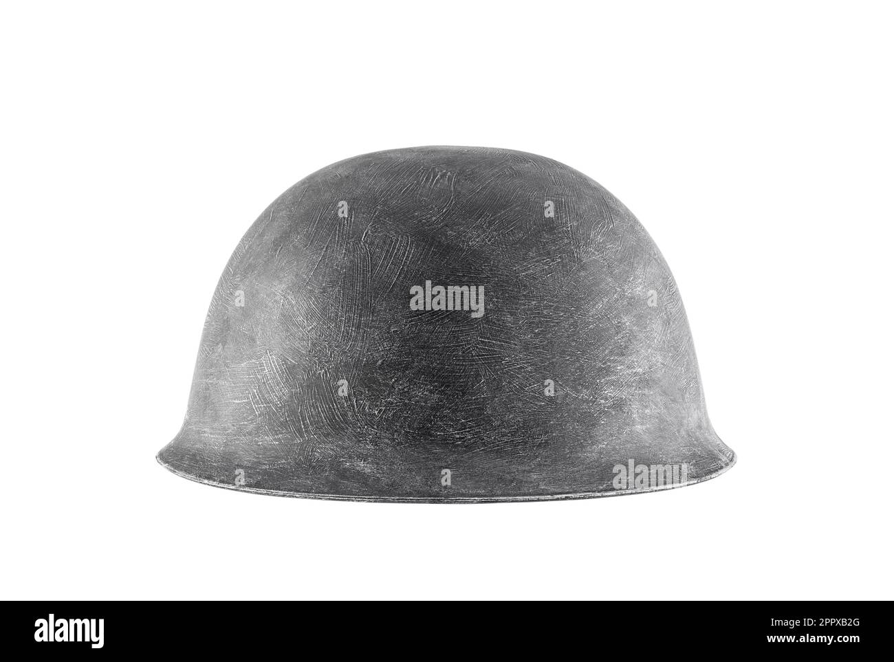 Vecchio casco militare isolato su sfondo bianco con percorso di ritaglio Foto Stock