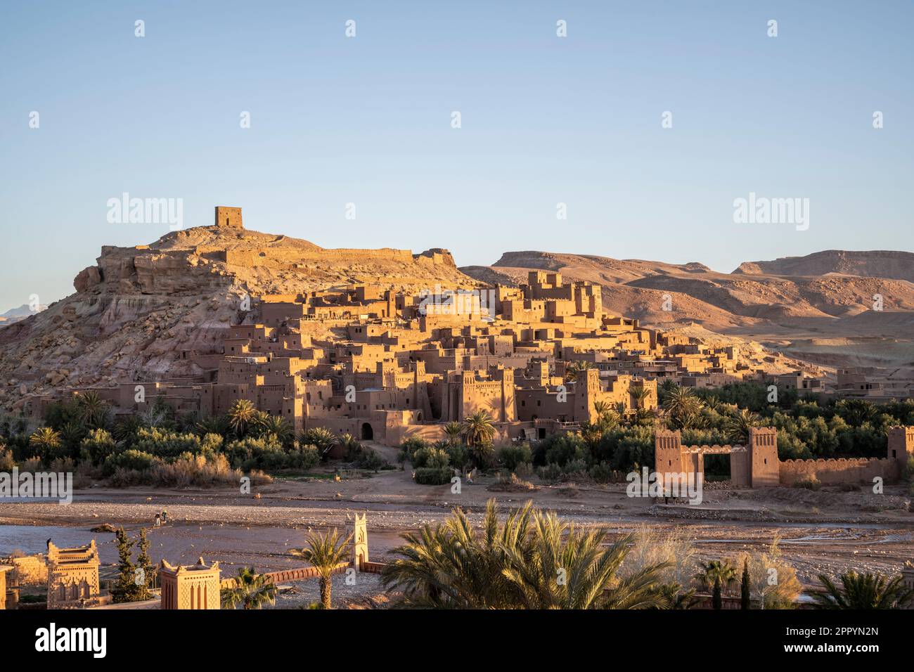 Vista della kasbah di Ait Benhaddou all'alba. Foto Stock