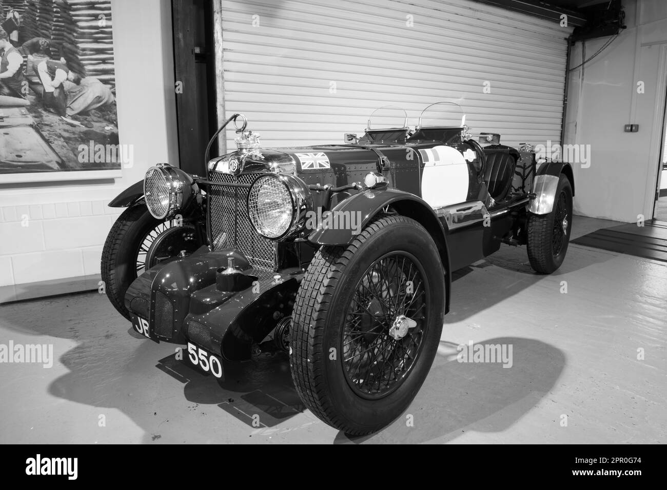 Sparkford.Somerset.United Kingdom.March 26th 2023.A 1930s MG di auto sportiva di tipo K dalla Mille miglia è in mostra presso l'Haynes Motor Museum di Somerset Foto Stock