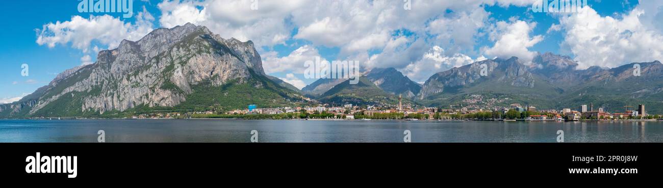 Paesaggio della città di Lecco dal lago di Malgrate Foto Stock