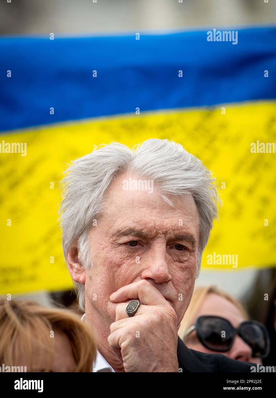 Washington, Stati Uniti. 25th Apr, 2023. L'ex presidente ucraino Viktor Yushchenko partecipa a una conferenza stampa sulla risoluzione della vittoria Ucraina al Campidoglio degli Stati Uniti a Washington, DC, USA, martedì 25 aprile, 2023. Foto di Rod Lamkey/CNP/ABACAPRESS.COM Credit: Abaca Press/Alamy Live News Foto Stock