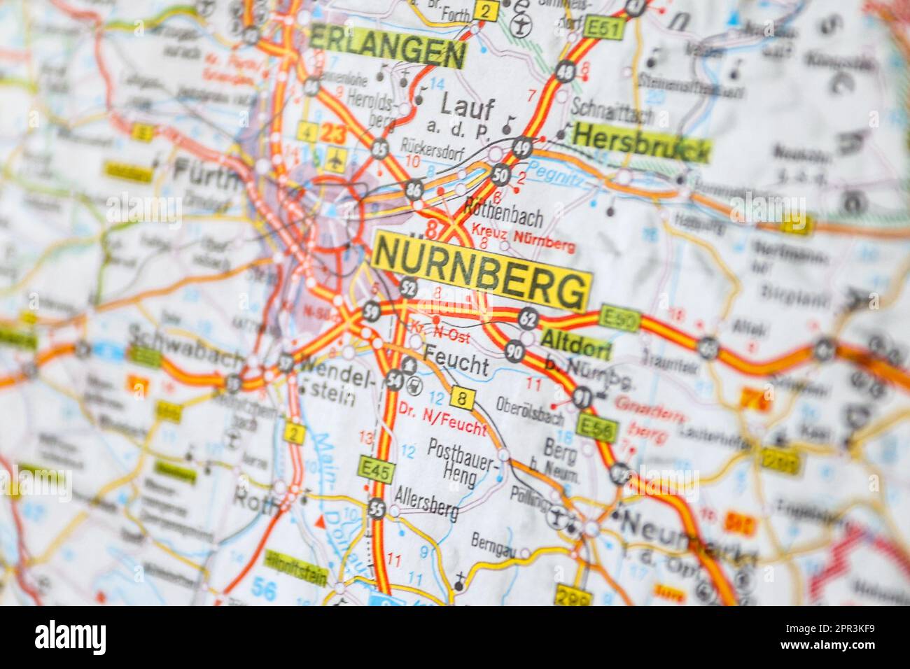 Ratingen, Germania, 26 aprile 2023. Vista della città tedesca di Nürnberg su una mappa. Dal 1st maggio 2023, i viaggiatori in Germania potranno acquistare un m Foto Stock