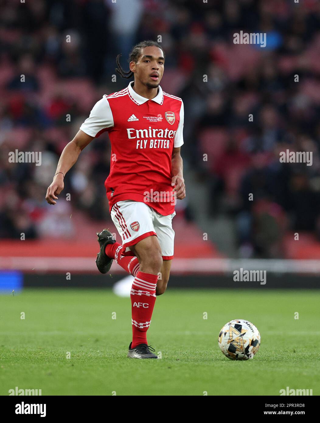 Londra, Regno Unito. 25th Apr, 2023. Josh Robinson dell'Arsenal durante la partita della fa Youth Cup all'Emirates Stadium, Londra. Il credito di immagine dovrebbe essere: David Klein/Sportimage Credit: Sportimage Ltd/Alamy Live News Foto Stock